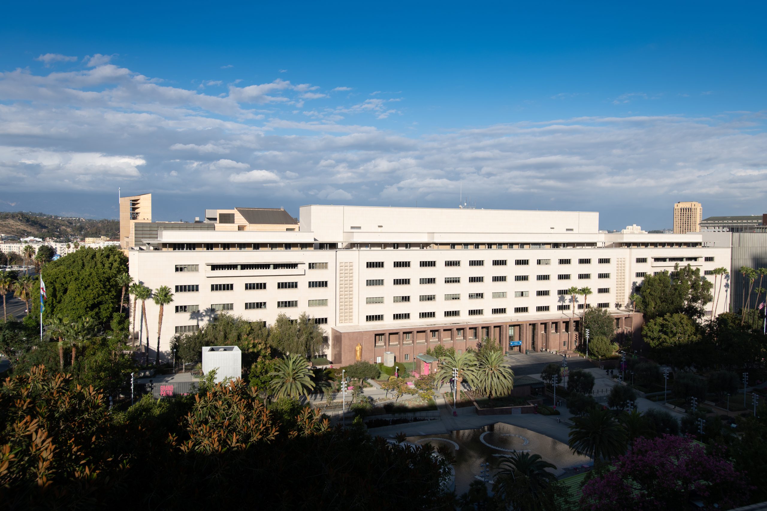 Kenneth Hahn Hall of Administration 10–18-21