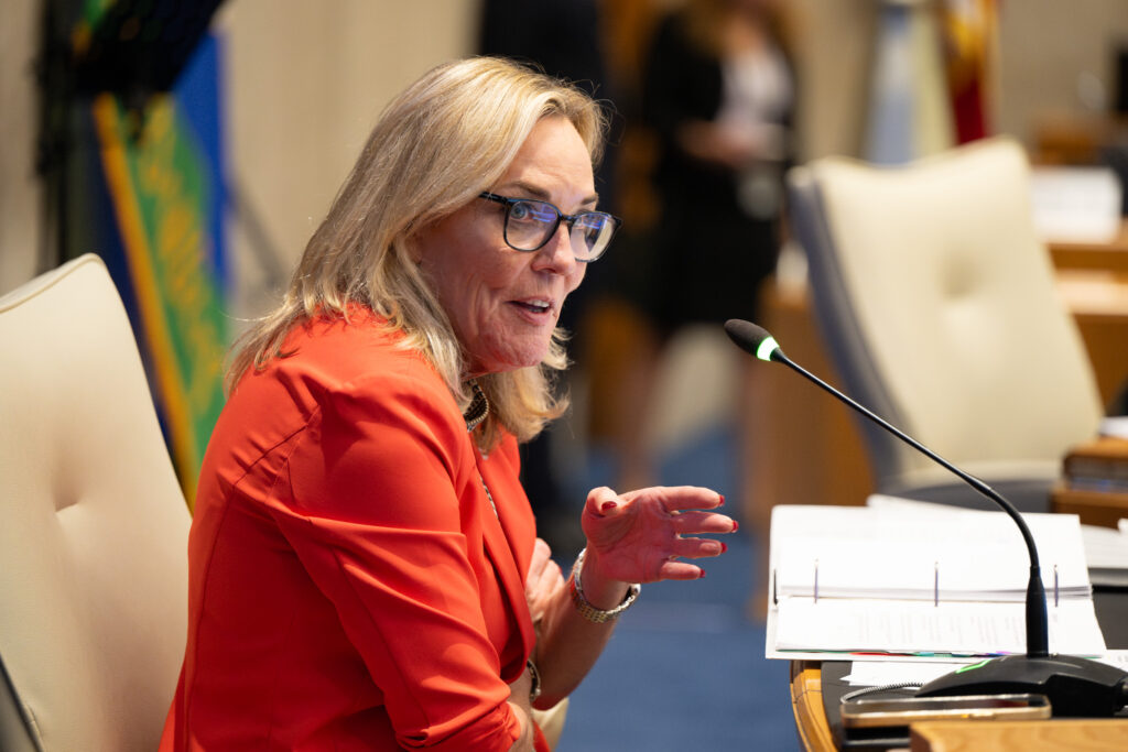 Barger Issues Statement on Looming Fiscal Cliff LA County Will Face on Nov. 1 if Federal Shutdown Continues