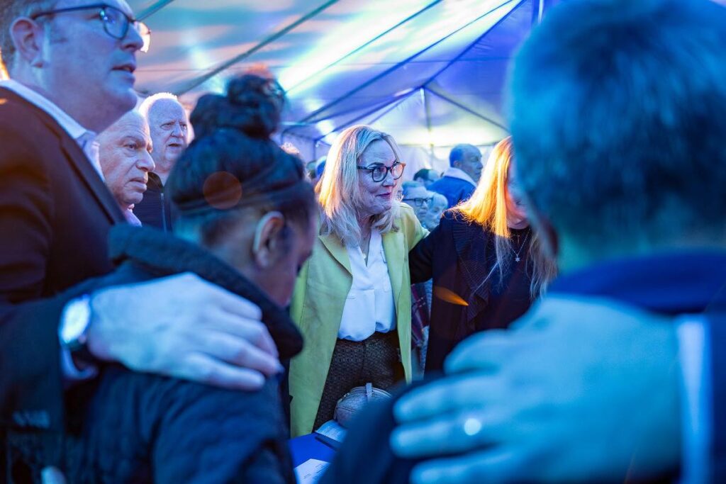 Barger Attends Pasadena Jewish Temple Commemoration of One-Year Anniversary of Eaton Fire Loss