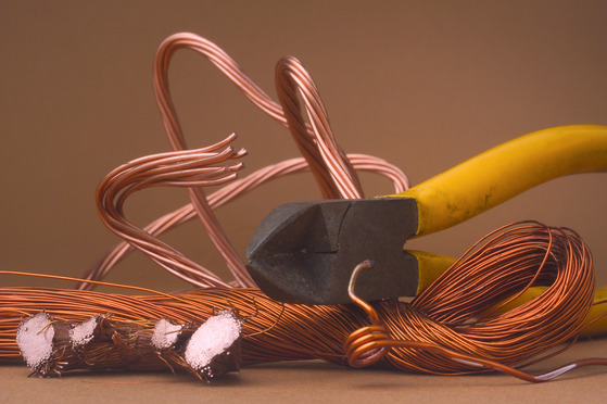 Copper wires with plyers.